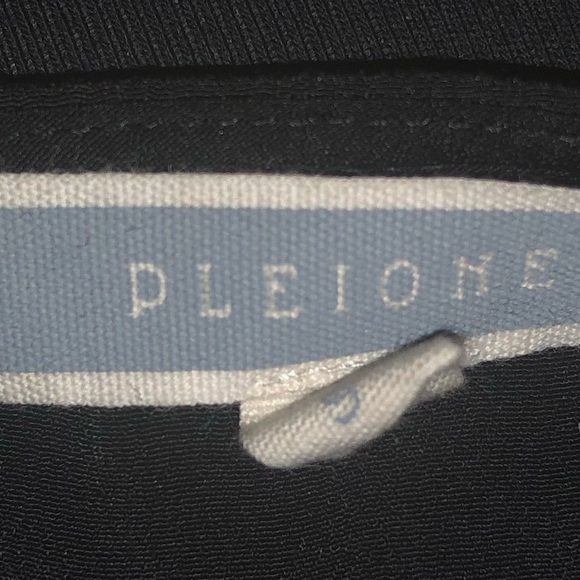 Pleione Split Back Black Blouse - Picture 6 of 6